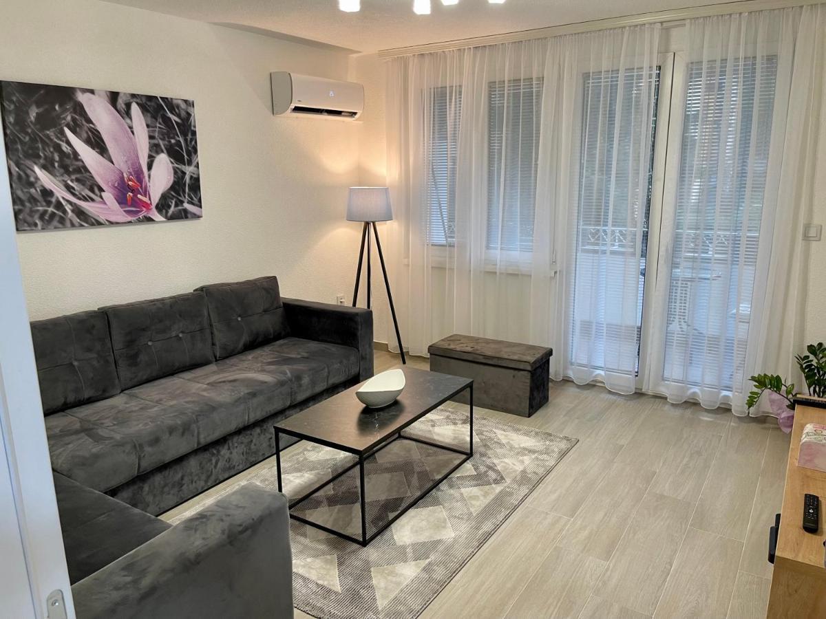 Anet Apartman Visoko Bagian luar foto