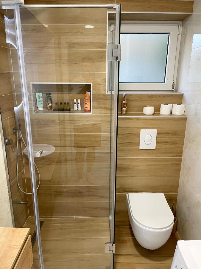Anet Apartman Visoko Bagian luar foto