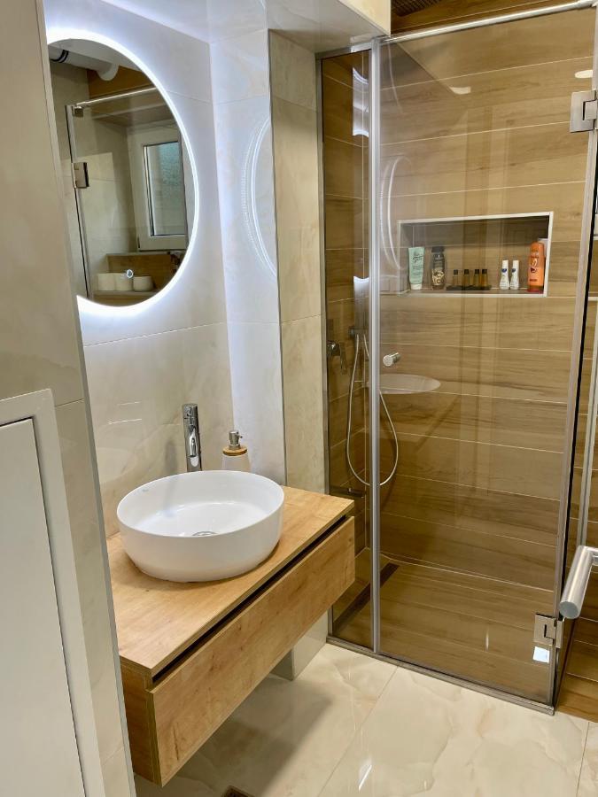 Anet Apartman Visoko Bagian luar foto